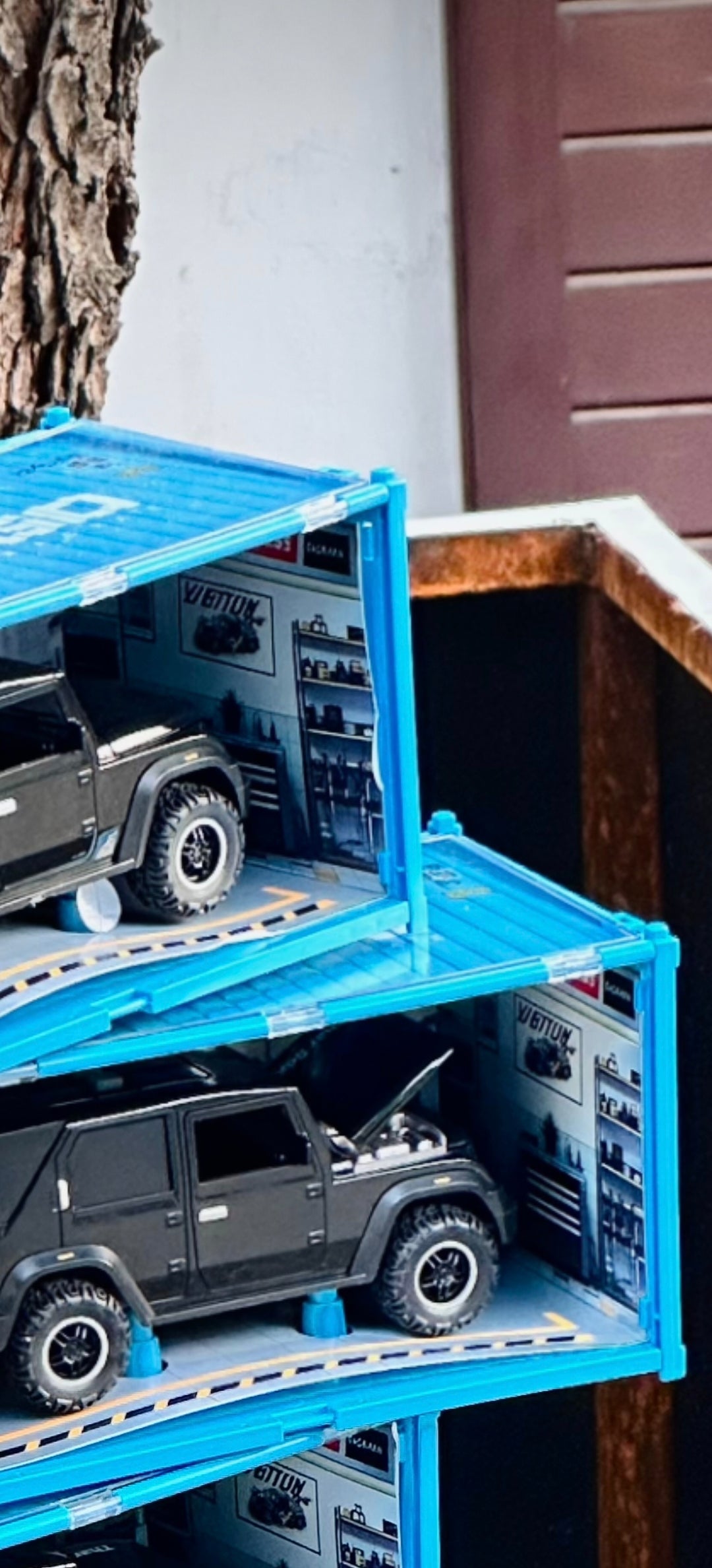PULLBACK Thar ROXX With Cargo Edition Box
